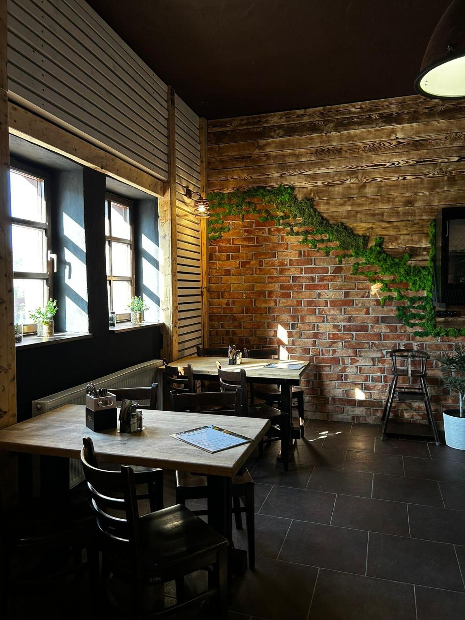 Hotel Plzensky Dvur ฟรีเดก-มีสเตก ภายนอก รูปภาพ