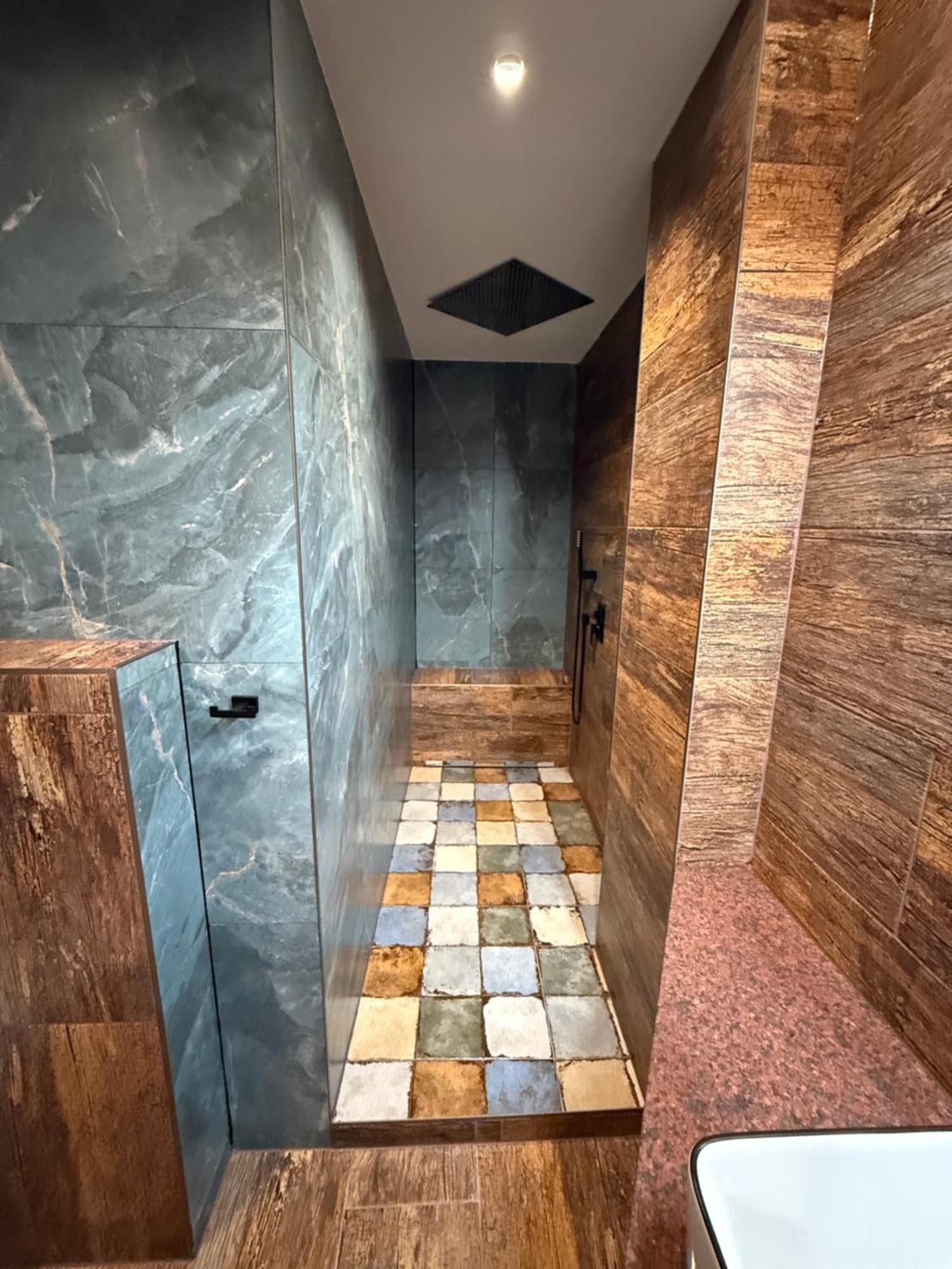 Hotel Plzensky Dvur ฟรีเดก-มีสเตก ภายนอก รูปภาพ
